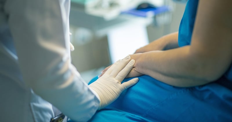 Signalétique hôpital pour entreprise à Nantes : la solution qui guide et rassure