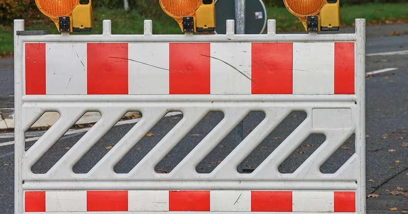 Panneaux de chantier, sécurité routière et signalétique temporaire